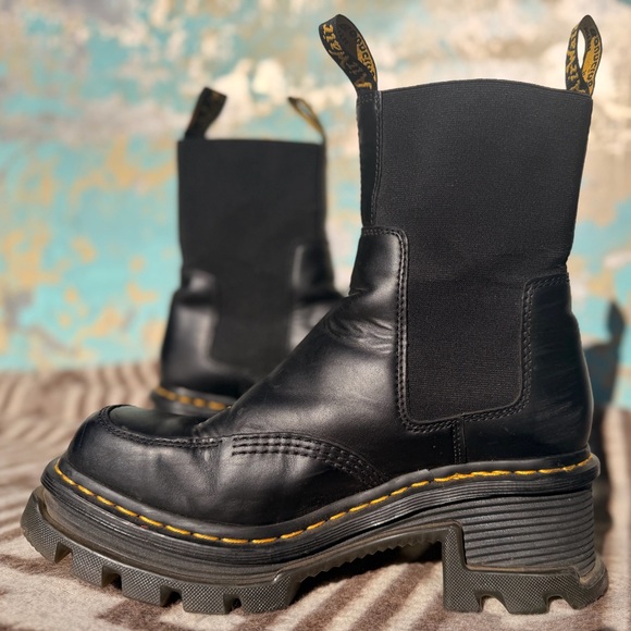 Dr Martens Corran Chelsea Atlas Heeled Boots - Picture 6 of 12